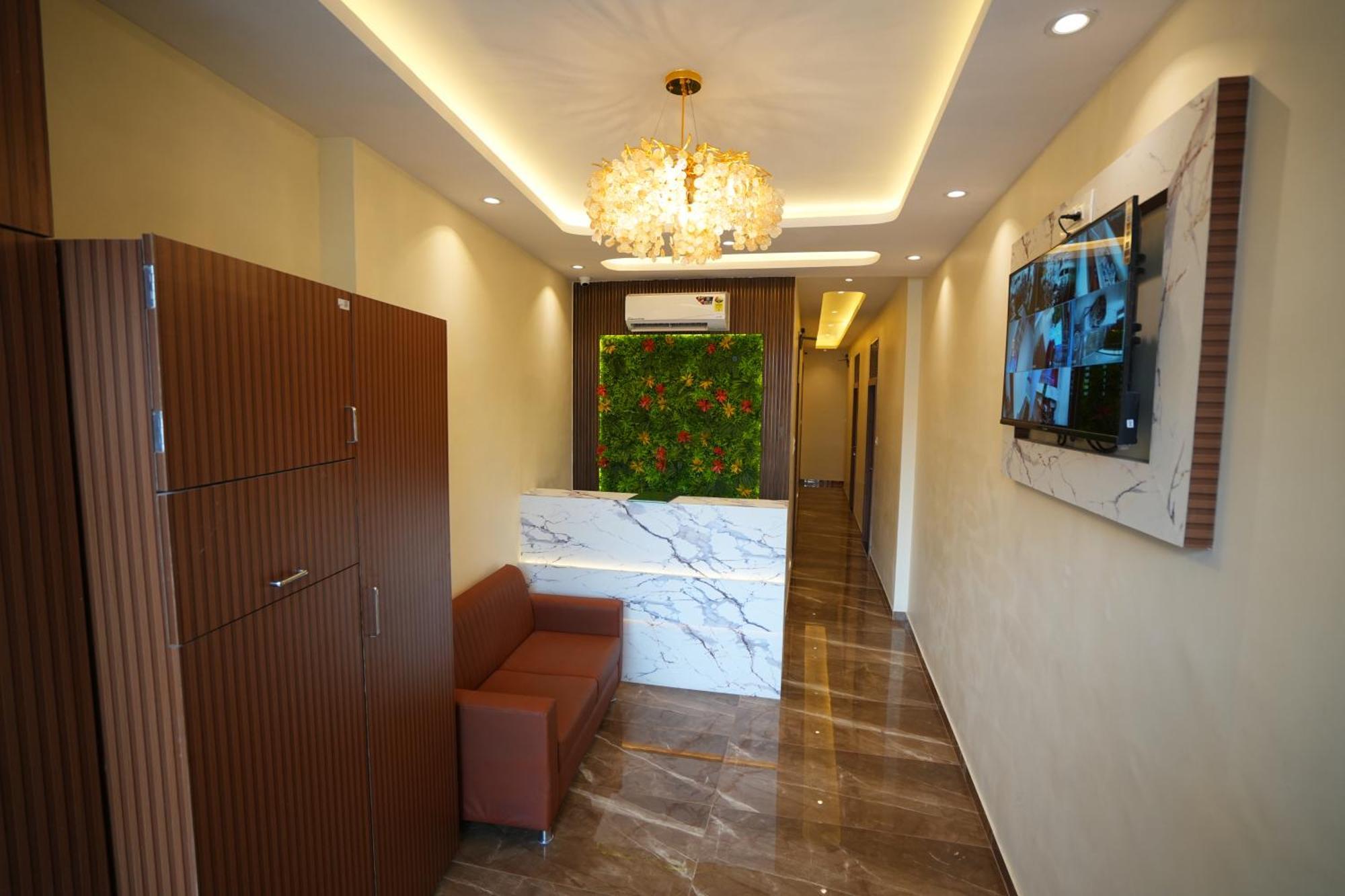 Hotel Boston Мумбаи Экстерьер фото