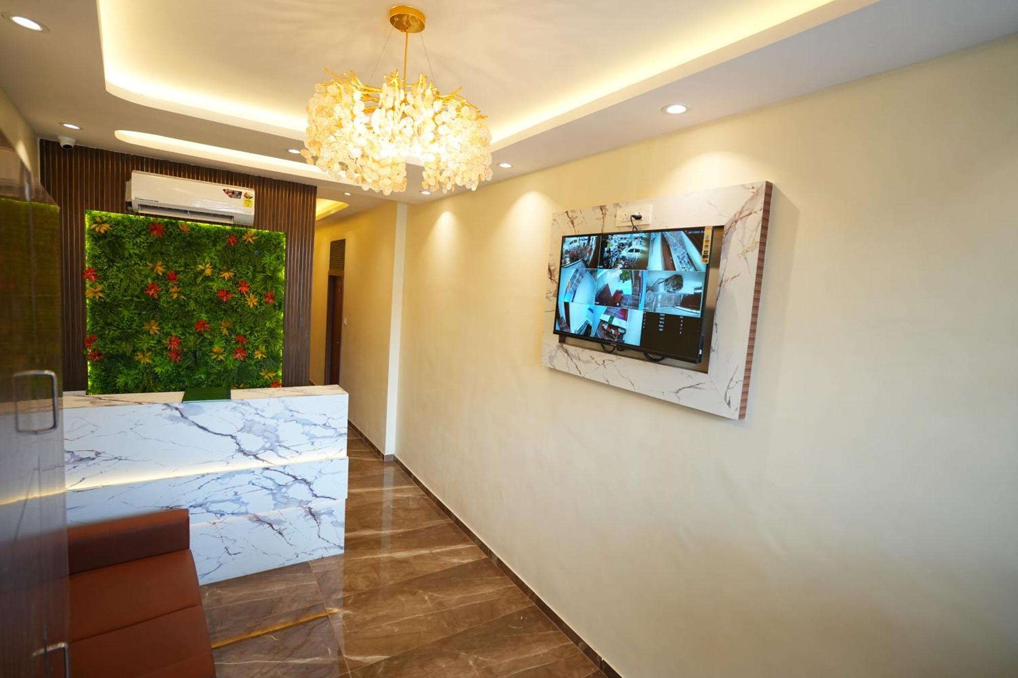 Hotel Boston Мумбаи Экстерьер фото