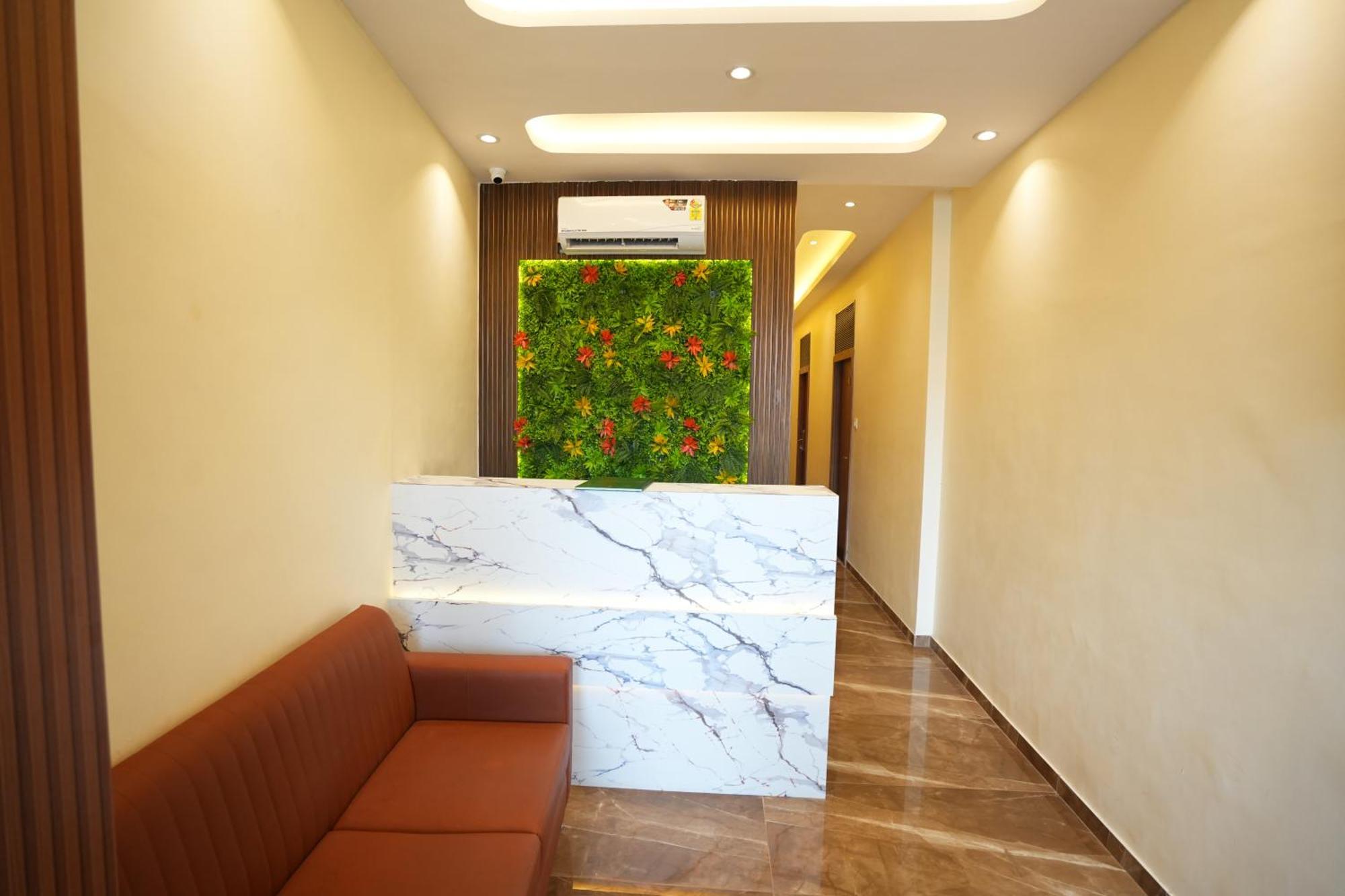 Hotel Boston Мумбаи Экстерьер фото